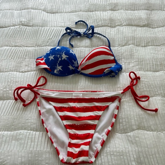 🇺🇸 Flag Swimsuit - Picture 1 of 6